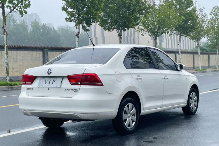 Used Volkswagen Santana 2015 1.6L Manual Fashion Edition
