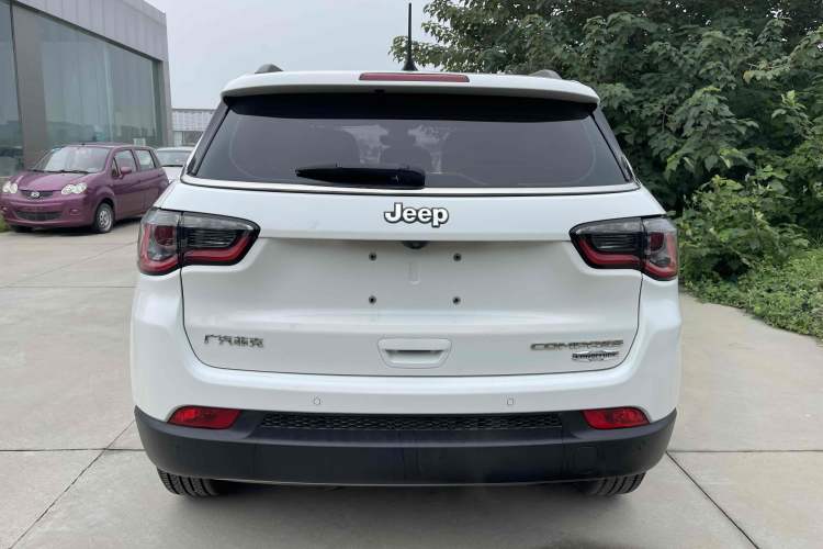 Used  Compass 2017 200T Automatic Family Edition
