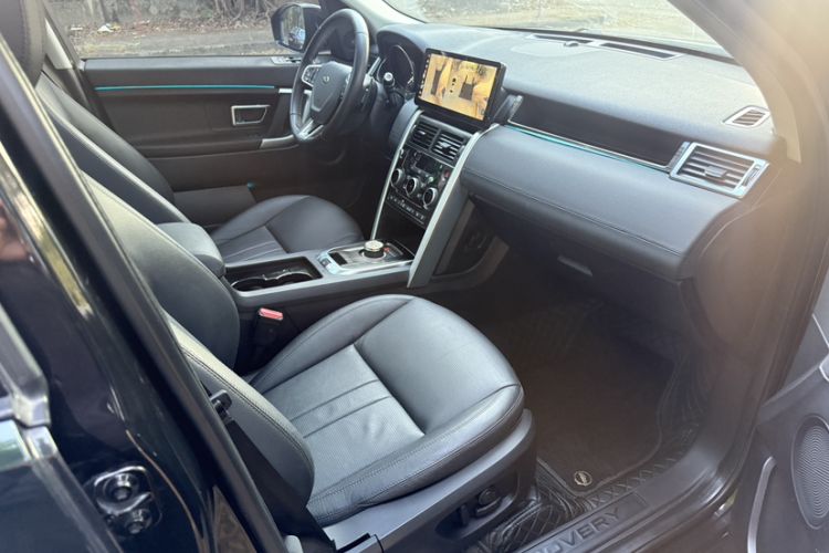 Used Land Rover Discovery Sport 2019 240 PS SE Version China VI Standard
