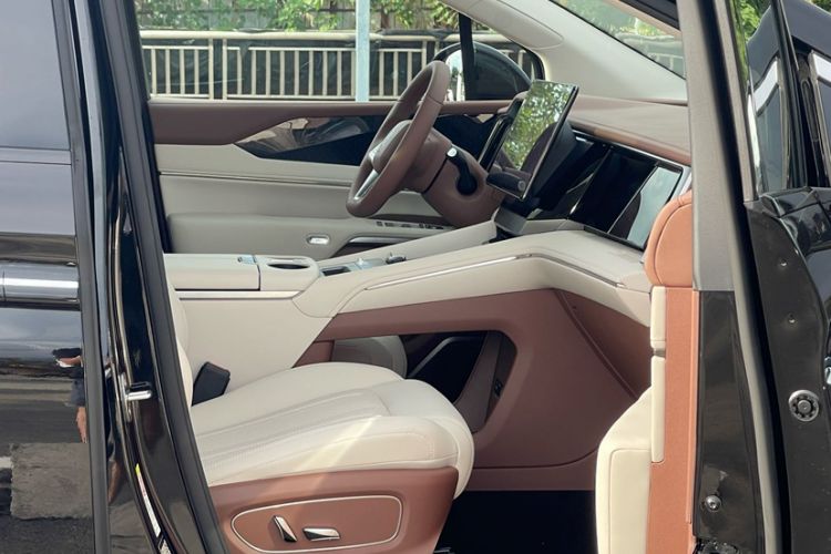 Used BYD Xia 2025 DM-i 1.5T 100km Leading Model
