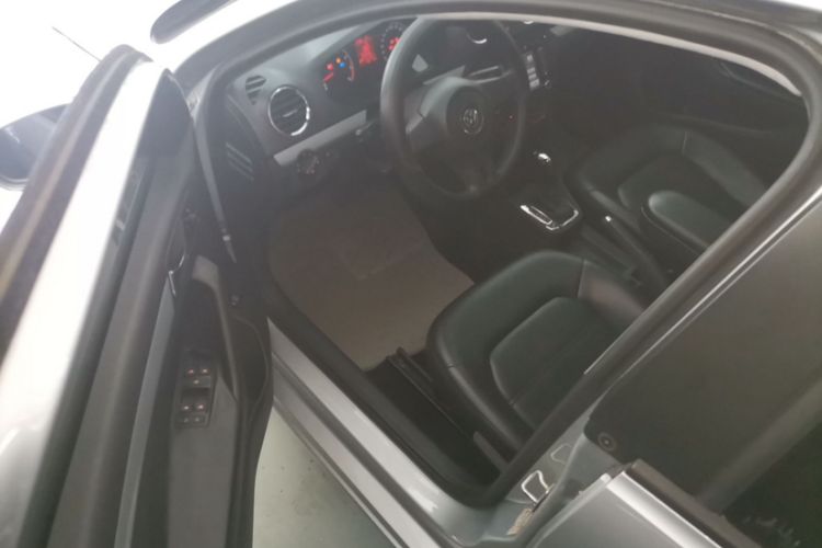 Used Volkswagen Jetta 2015 Value Edition 1.6L Automatic Comfort Version
