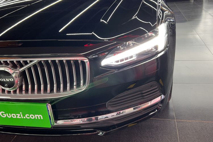 Used Volvo S90 New Energy 2021 T8 e-Drive Hybrid Luxury Edition
