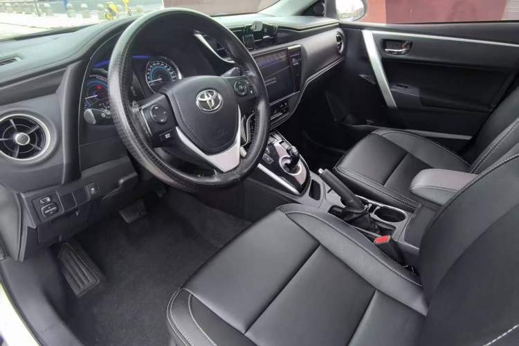 Used Toyota Corolla 2017 Revised Dual-Engine 1.8L E-CVT Leading Edition
