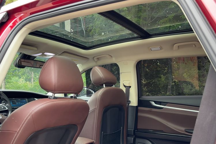 Used TRAUM S70 2018 1.5T Automatic Luxury 7-Seater
