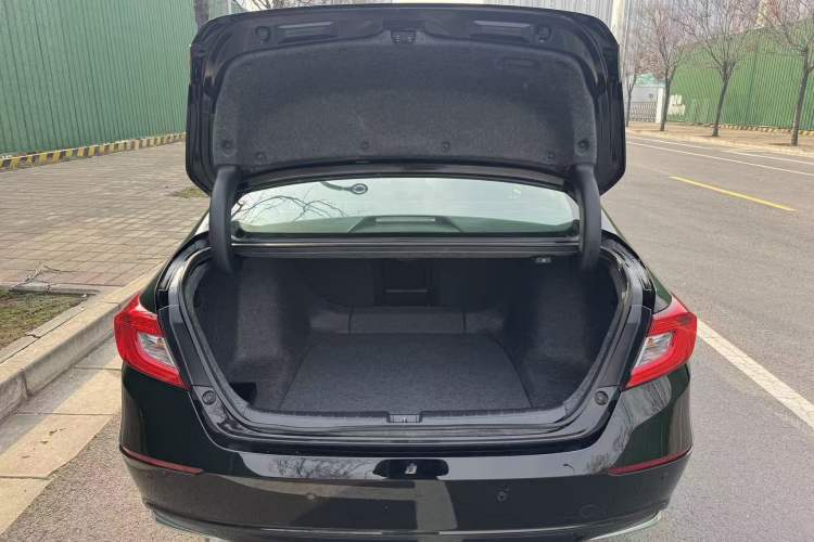 Used Honda Accord 2018 Rui Hybrid 2.0L Rui Ling Edition China VI
