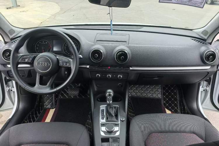 Used Audi A3 2018 30th Anniversary Edition Sportback 35 TFSI Ambition Model