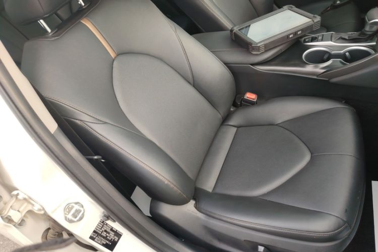 Used Toyota Camry 2023 2.0G Luxury Edition
