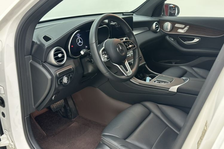 Used Mercedes-Benz GLC 2021 GLC 300 L 4MATIC Dynamic Model
