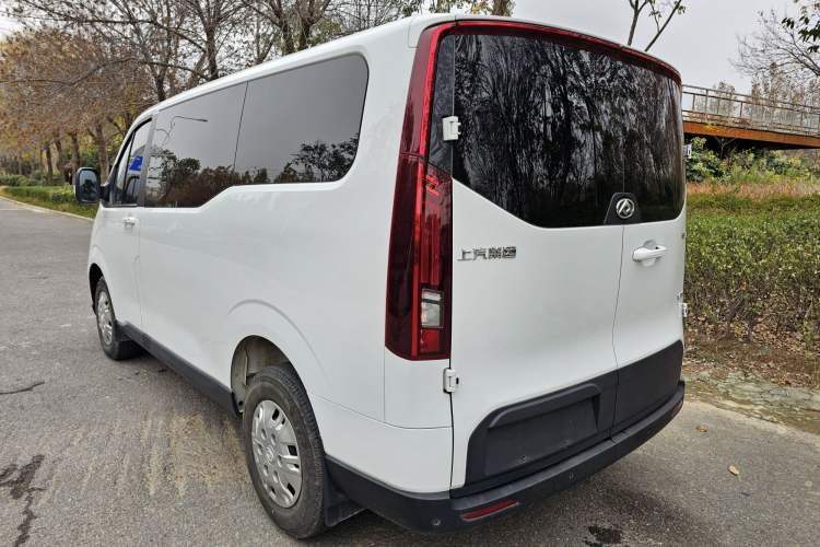 Used SAIC MAXUS Xintu V70 2023 2.0T Elite Edition Automatic Short Wheelbase Low Roof – 5/6 Seats
