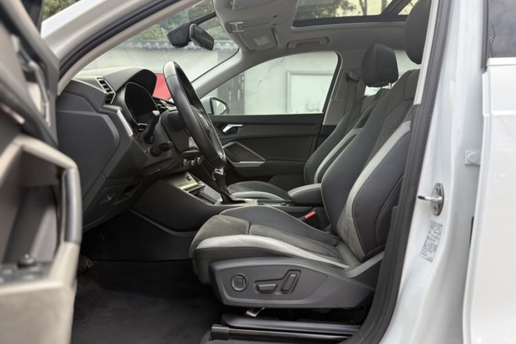 Used Audi Q3 2021 35 TFSI Progressive Dynamic Edition
