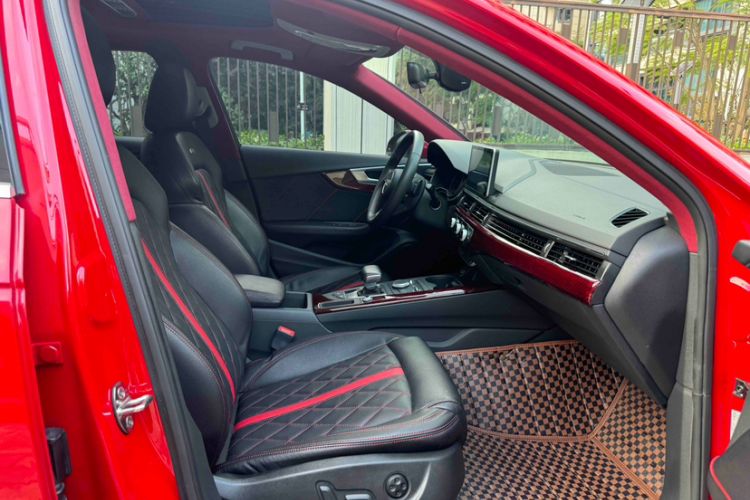 Used Audi A4L 2017 40 TFSI Ambition Edition
