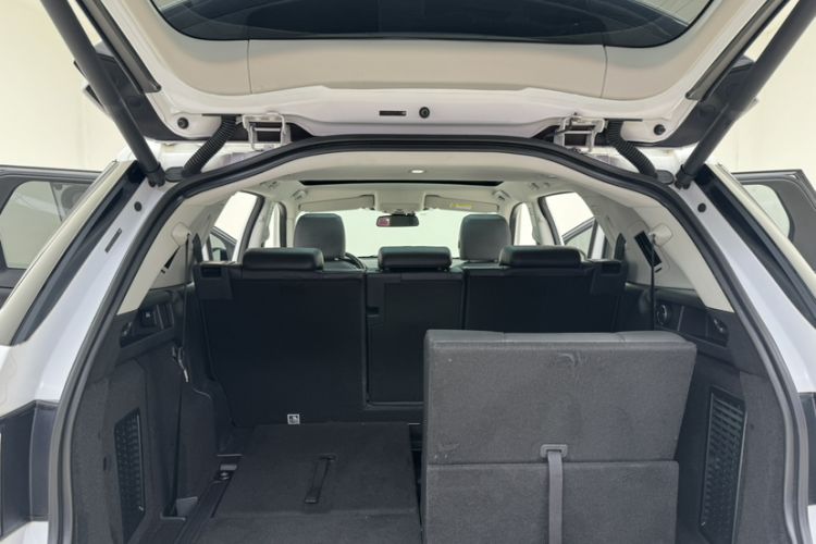 Used Land Rover Discovery Sport 2018 240 PS HSE Version
