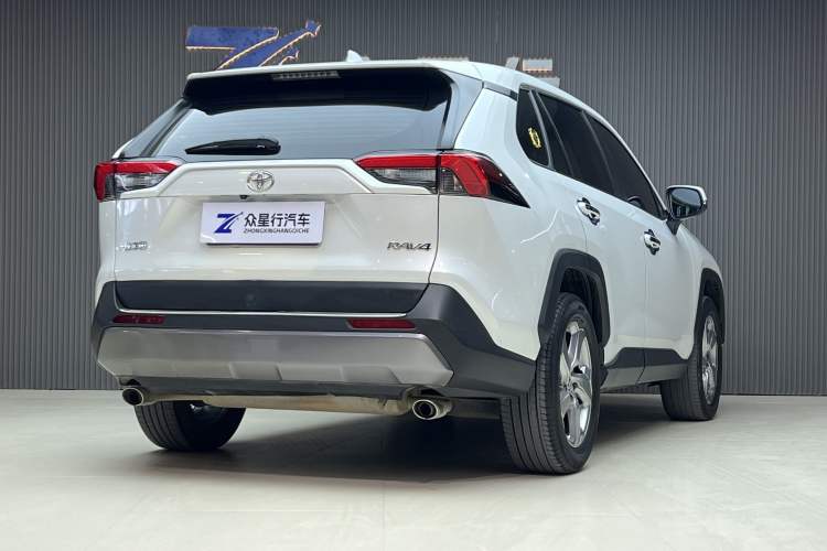 Used Toyota RAV4 2021 2.0L CVT Two-Wheel Drive Fashion PLUS Edition
