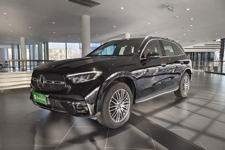 Used Mercedes-Benz GLC 2023 GLC 300 L 4MATIC Dynamic Edition 5-seater

