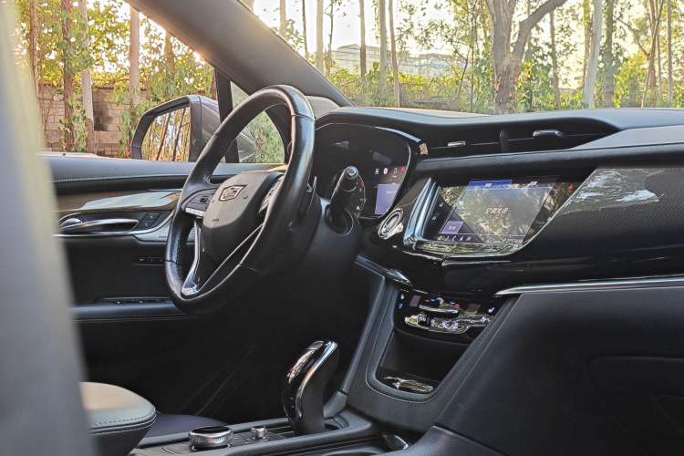 Used Cadillac XT6 2020 28T Six-Seater Four-Wheel-Drive Luxury Version
