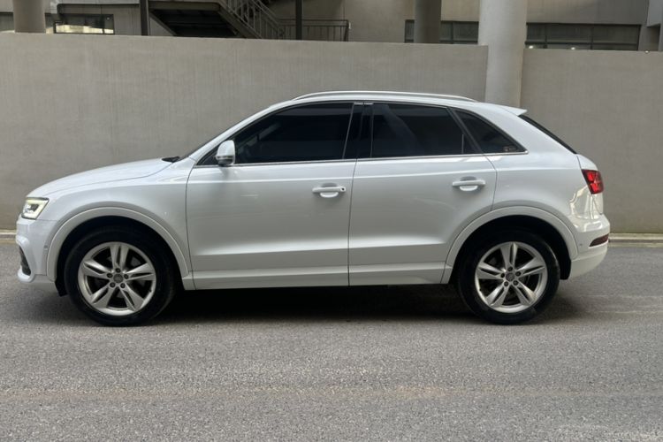 Used Audi Q3 2017 30 TFSI Fashion Model
