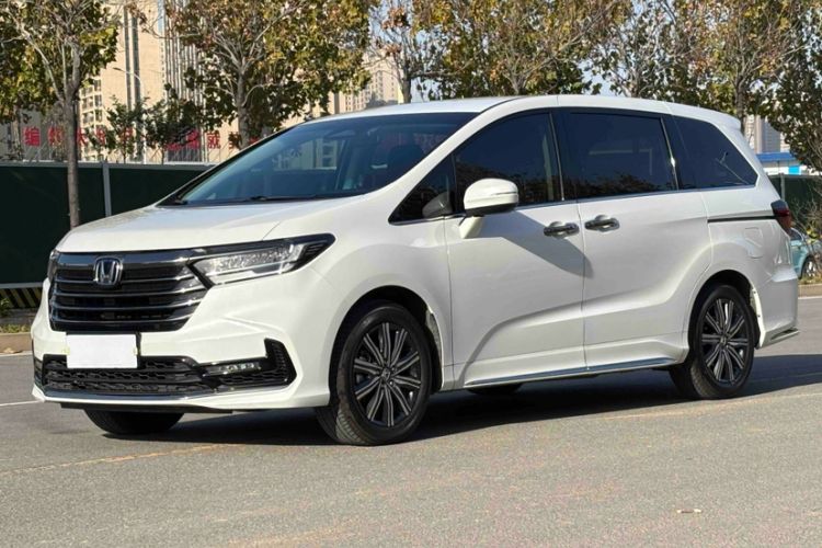 Used Honda Odyssey 2024 2.0L eHEV Sharp & Smart Edition
