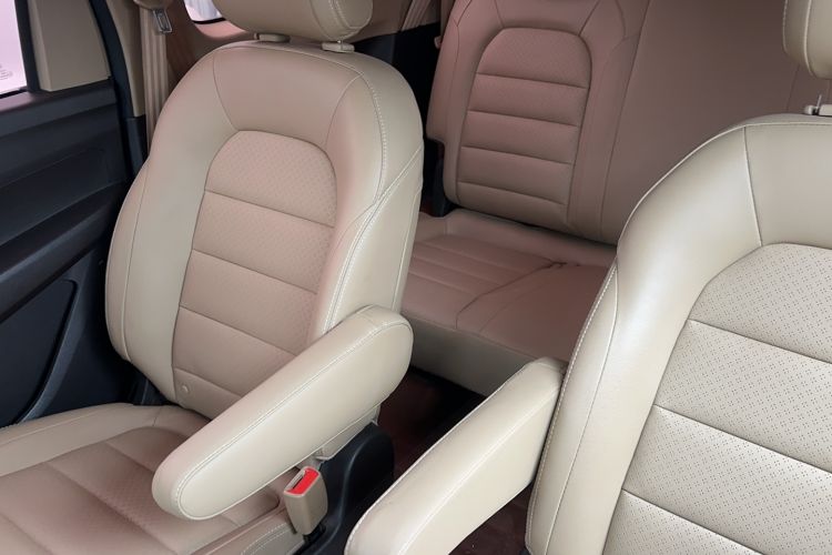 Used Wuling Hongguang 2018 1.5L S Comfort Model L2B
