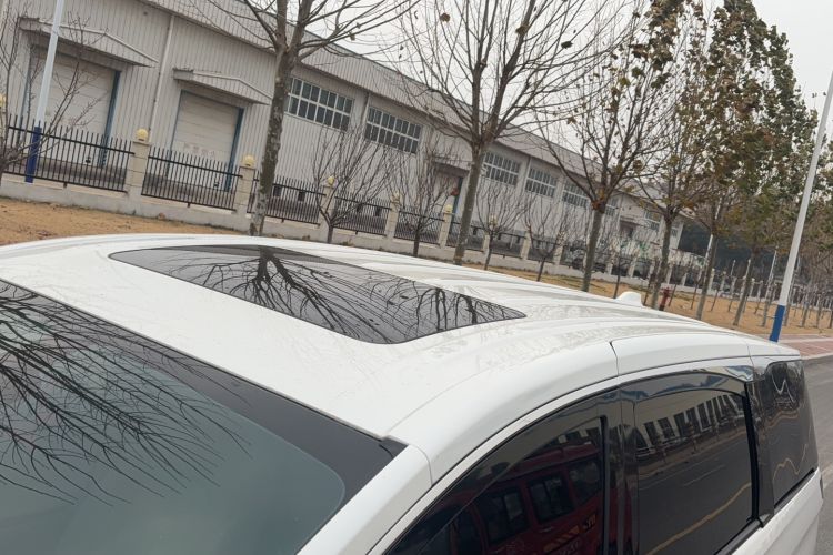 Used Buick GL8 New Energy 2025 Lu Shang Luxury Edition 7-Seater
