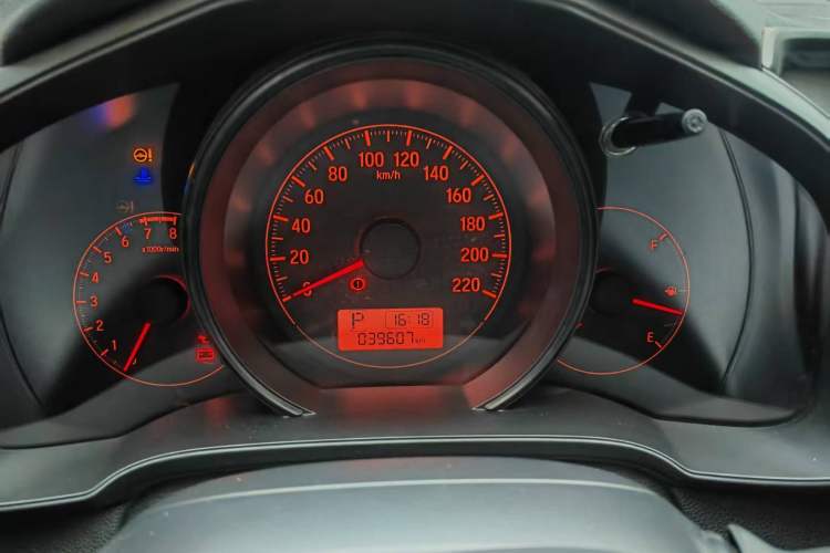 Used Honda Fit 2018 1.5L CVT Comfort Sunroof Version