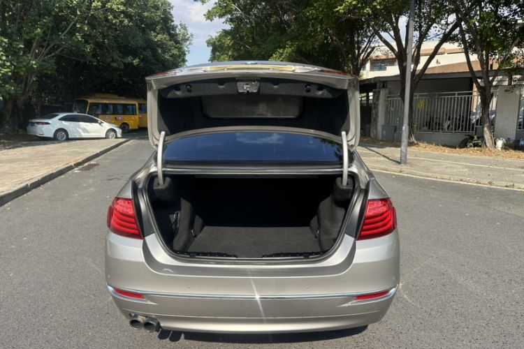 Used BMW 5 Series 2014 525Li Luxury Design Package
