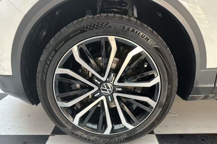 Used Volkswagen T-ROC 2021 280TSI DSG Two-Wheel Drive Elite Connect Edition
