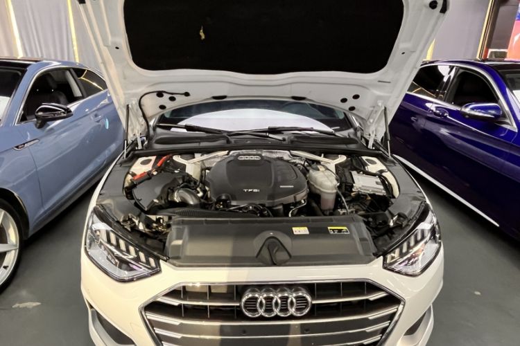 Used Audi A4L 2020 40 TFSI Fashionable and Elegant Model
