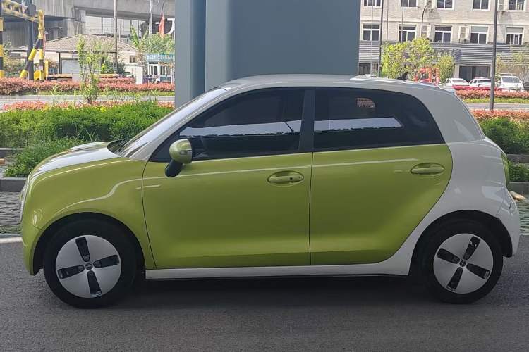 Used ORA Black Cat 2021 301 km Basic Version
