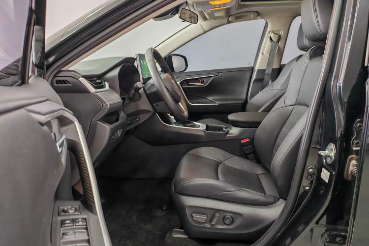 Used Toyota Wildlander 2021 2.0L CVT Two-Wheel Drive Luxury Edition