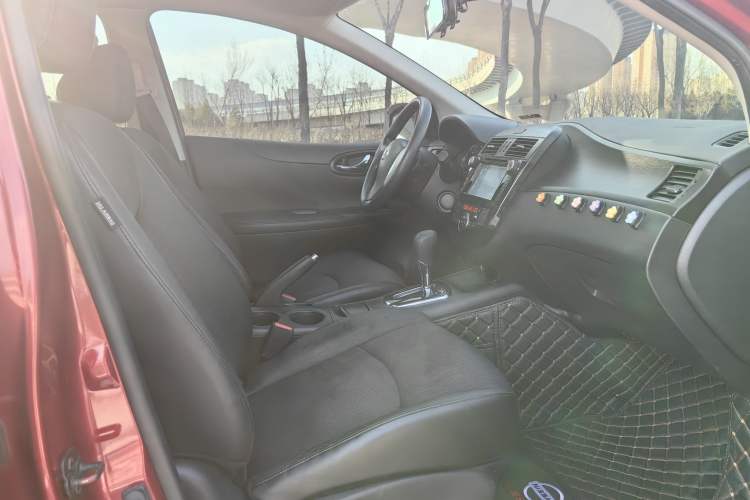 Used Nissan Tiida 2011 1.6L CVT Smart Version
