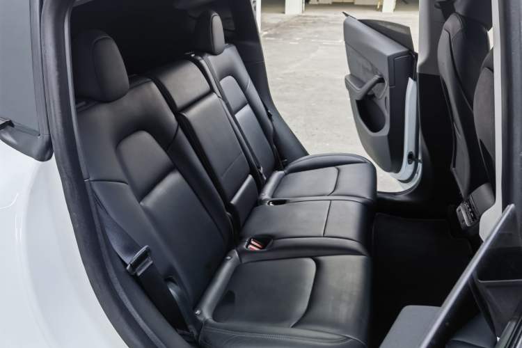 Used Tesla Model Y 2024 Rear-Wheel-Drive Version