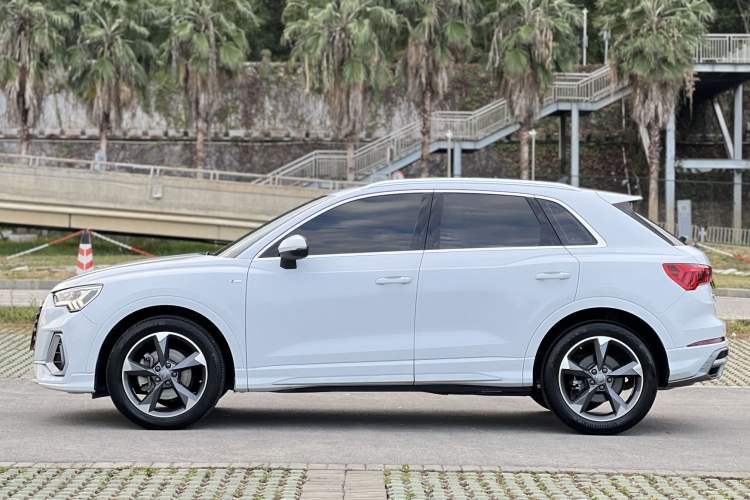 Used Audi Q3 2019 40 TFSI Fashion Dynamic Model