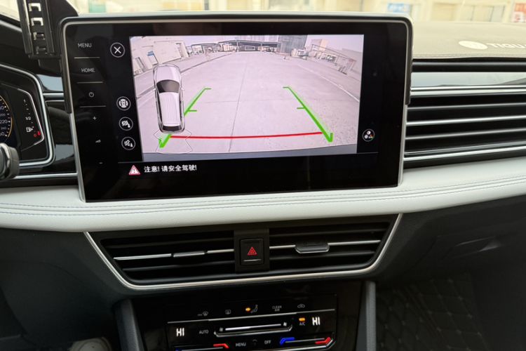 Used Volkswagen Tiguan L 2024 Outstanding Model 300TSI Automatic Two-Wheel Drive Longteng Edition
