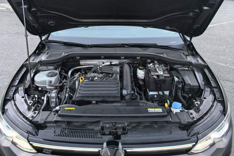 Used Volkswagen Golf 2023 Facelift 280TSI DSG R-Line Lite
