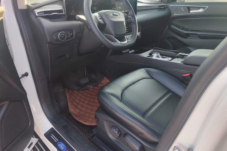 Used Ford Edge 2021 PLUS EcoBoost 245 Two-Wheel-Drive Elite 5-Seater
