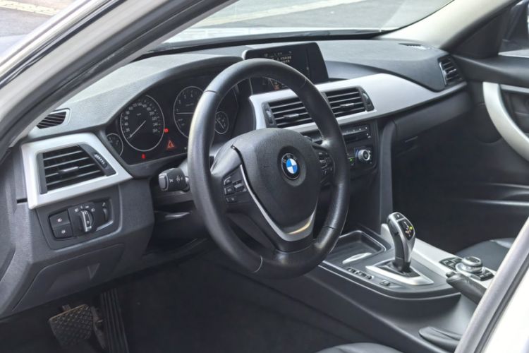 Used BMW 3 Series 2015 328Li Fashion Model