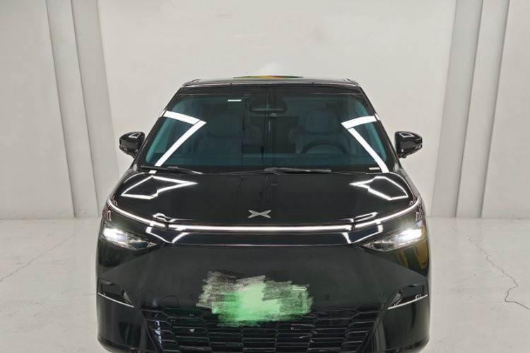 Used XPeng X9 2024 702 Ultra-Long Range Max
