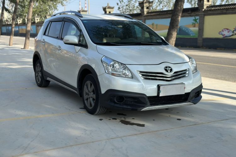 Used Toyota Verso 2015 180E CVT Crossover Edition
