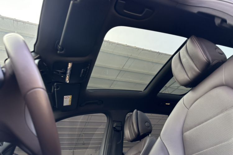 Used Mercedes-Benz GLC 2017 GLC 260 4MATIC Luxury Model
