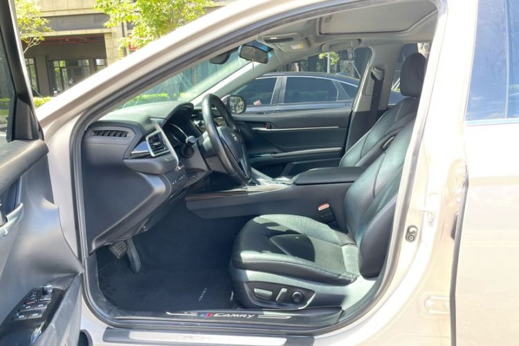 Used Toyota Camry 2018 2.0G Luxury Edition