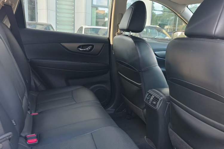 Used Nissan X-Trail 2014 2.0L CVT Comfort Edition 2WD
