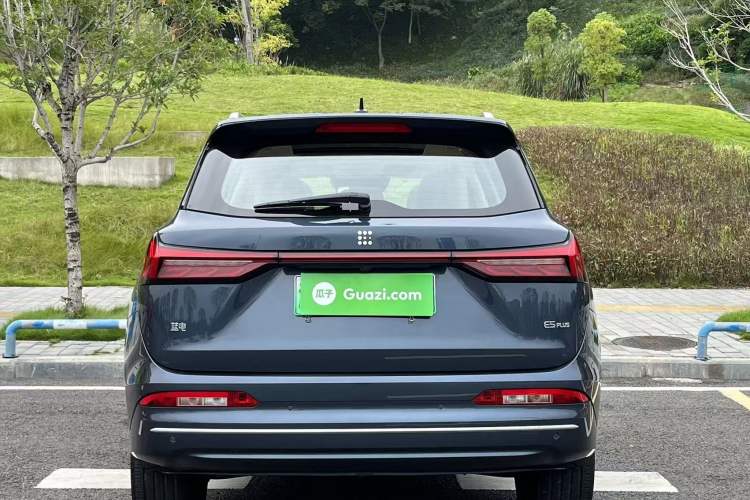 Used  E5 PLUS 2025 165 km Long-Range Version PLUS 5-Seater