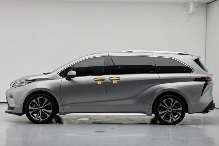 Used Toyota Granvia 2023 2.5L Hybrid Flagship VIP Edition
