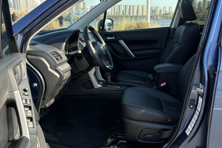 Used Subaru Forester 2013 2.5i Automatic Luxury Edition
