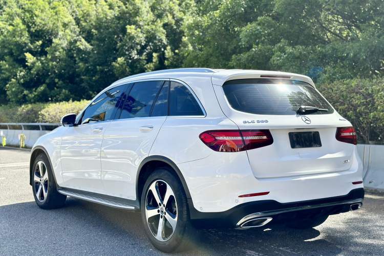 Used Mercedes-Benz GLC 2018 Facelift GLC 260 4MATIC Luxury Edition
