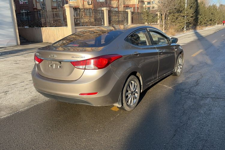 Used Hyundai Elantra 2015 1.6L Manual Fashion Edition
