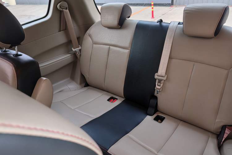 Used FAW Yingzhi 737 2016 1.5L CVT Luxury Navigation Edition
