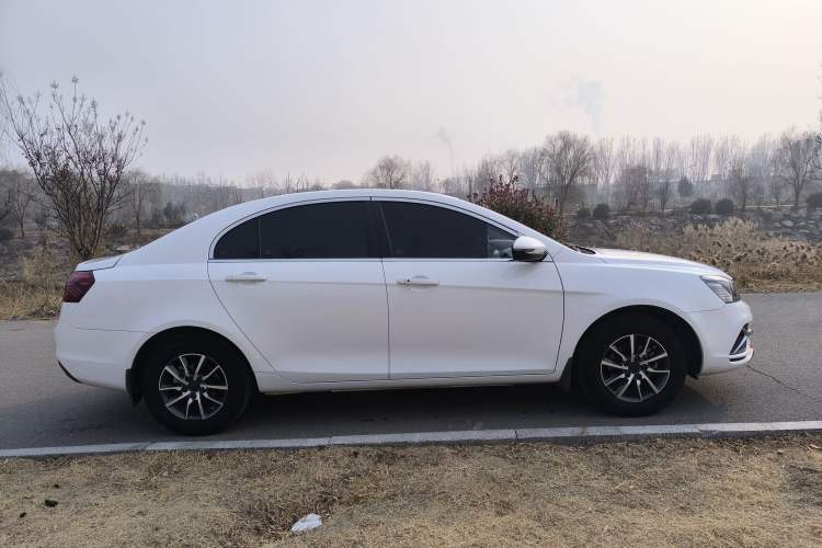 Used Geely Auto Emgrand 2019 Leading Edition 1.5L Manual Luxury Model China VI Standard