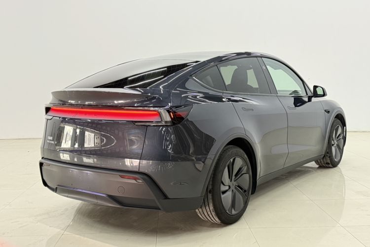 Used Tesla Model Y 2025 Rear-Wheel Drive First Edition
