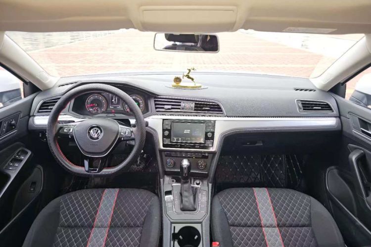 Used Volkswagen Lamando 2019 230TSI DSG Fashion Edition China VI
